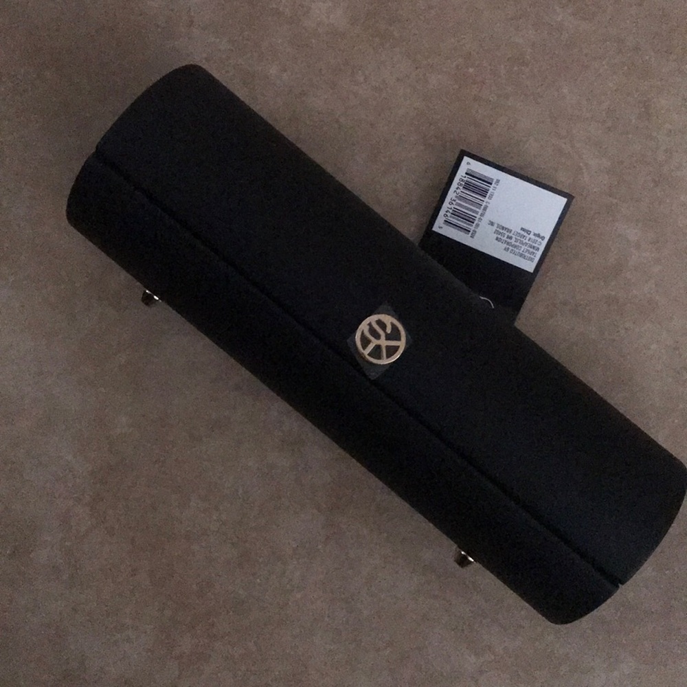 Sonia Kashuk Barrel case